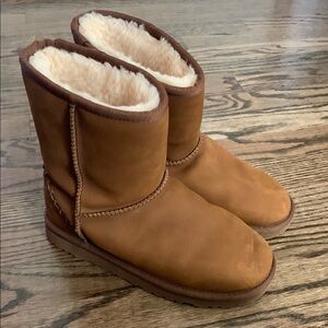 Ugg Chestnut Brown Leather Shearling Short Boot
